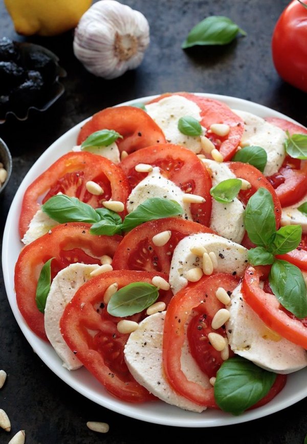 Dish, Food, Cuisine, Salad, Caprese salad,