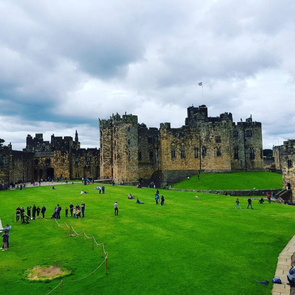 green, sky, castle, grass, stately home,