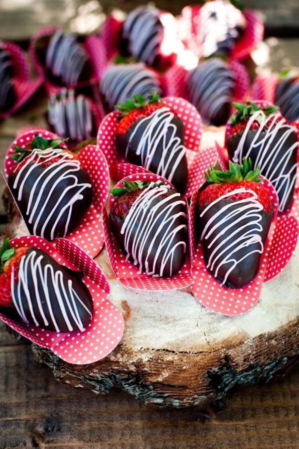 Chocolate Dipped Strawberries (and Other Fruit)