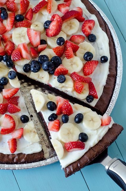 Fruit Brownie Pizza