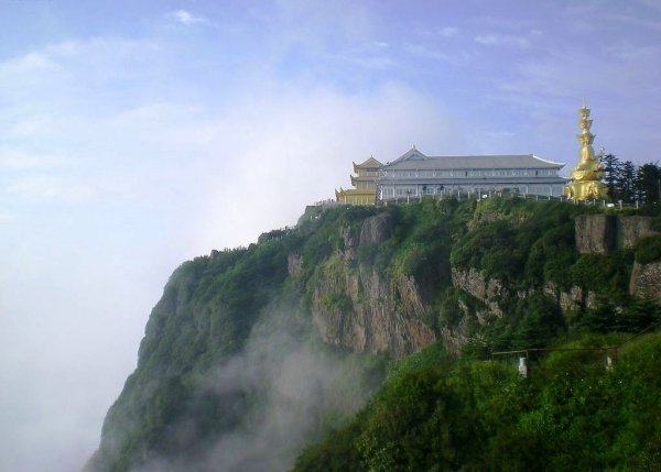 atmospheric phenomenon,landmark,cliff,hill,coast,