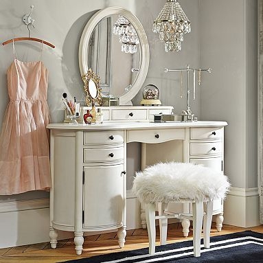 A Vanity for Storing All Your Make-up and Jewelry