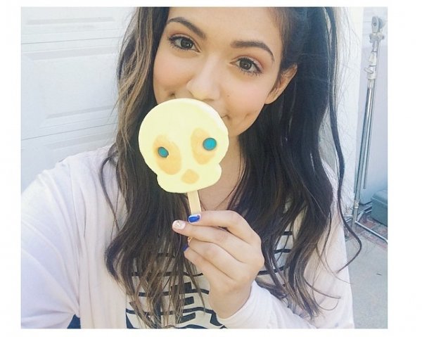 Finished an Amazing Photoshoot and This is My Reward. TWEETY BIRD ICE CREAM Yayyayay