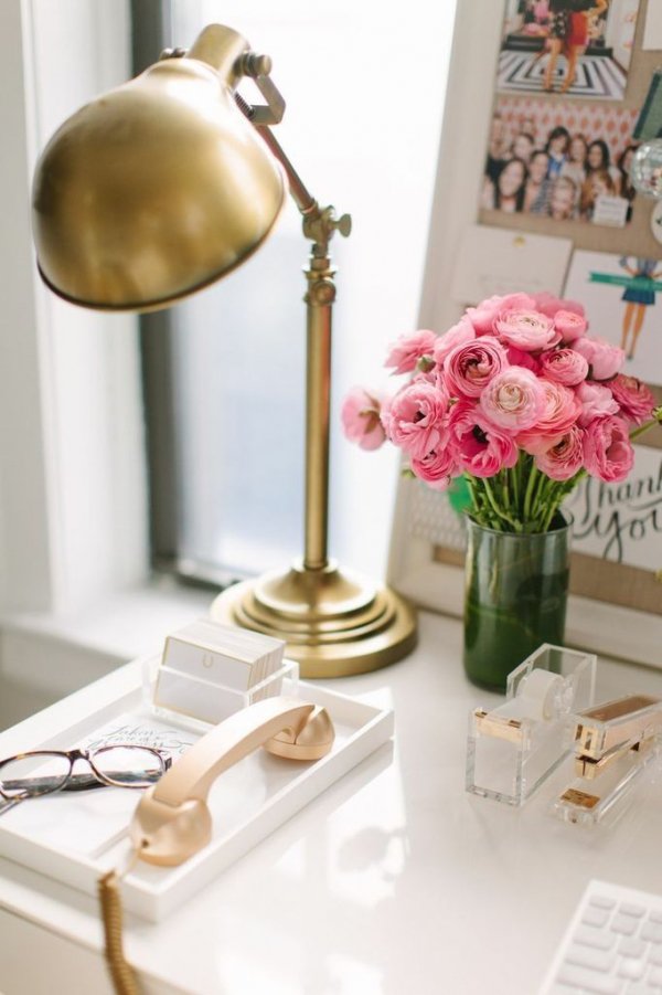 Gold Accents That'll Add a Chic Touch to Your House ...