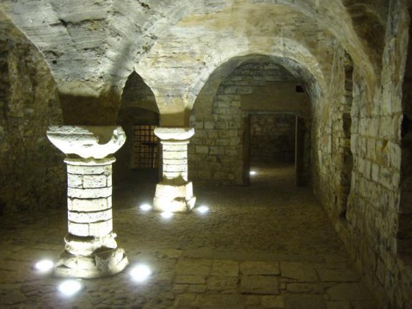 crypt, historic site, arch, archaeological site, ruins,