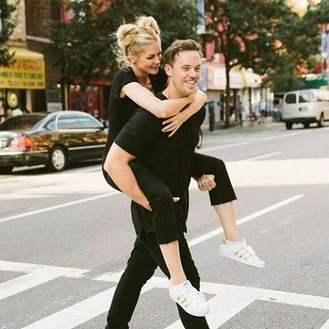 Cute Couple Photo Pose Ideas