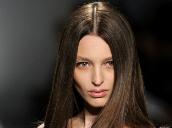 Center Parting and Sleek Lines