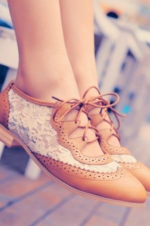 Lace Oxford