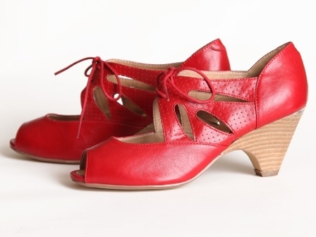 Chelsea Crew Jiminy Cutout Shoes