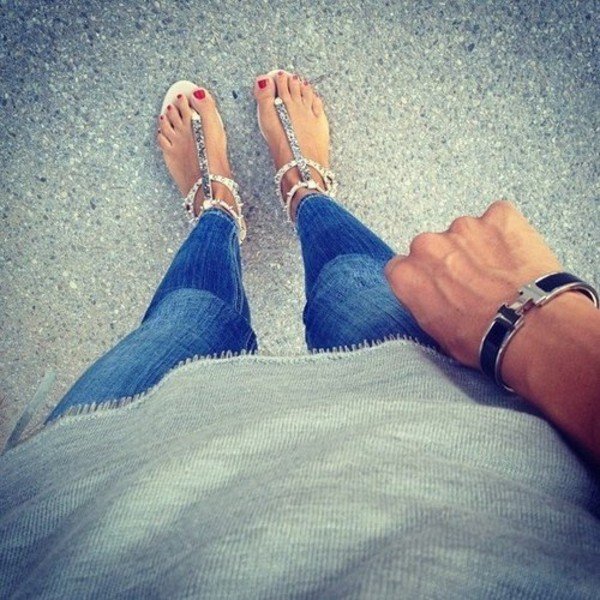 color,blue,footwear,leg,finger,