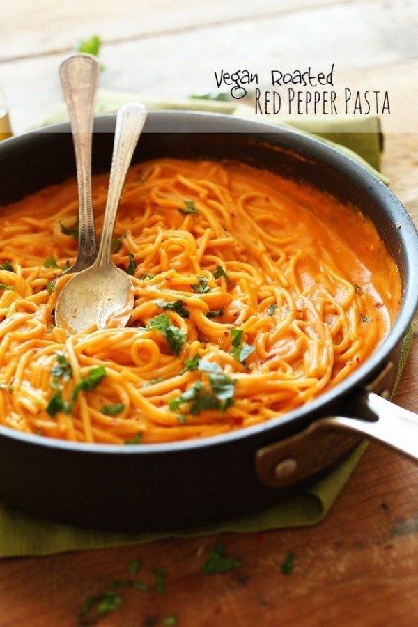 Vegan Roasted Red Pepper Pasta