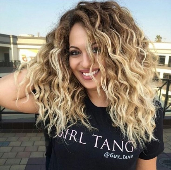 hair,human hair color,blond,clothing,hairstyle,