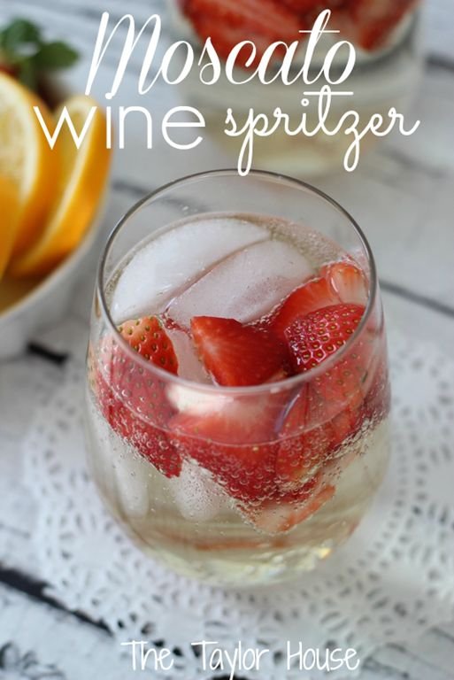 Moscato Wine Spritzer