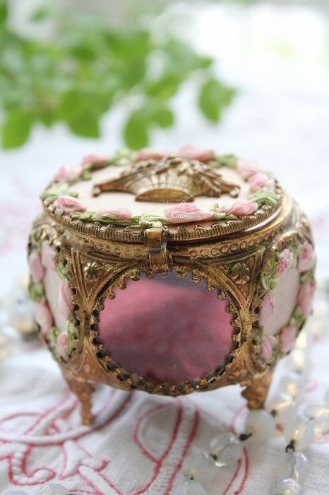 Vintage Jewelry Box