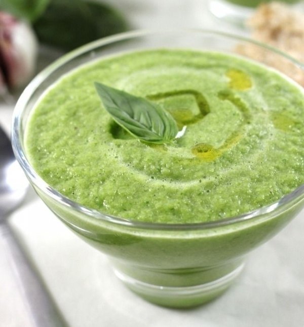 Gazpacho de pepino de albahaca