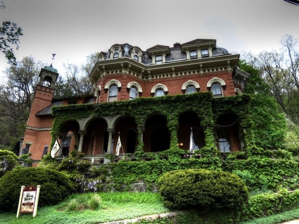 historic site,landmark,building,house,architecture,