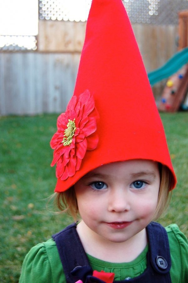 A Girlie-gnome Hat