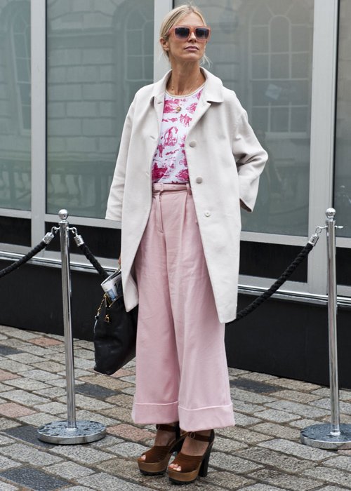 Street Style Inspirations That Will Make You Love the Pantone Color of ...