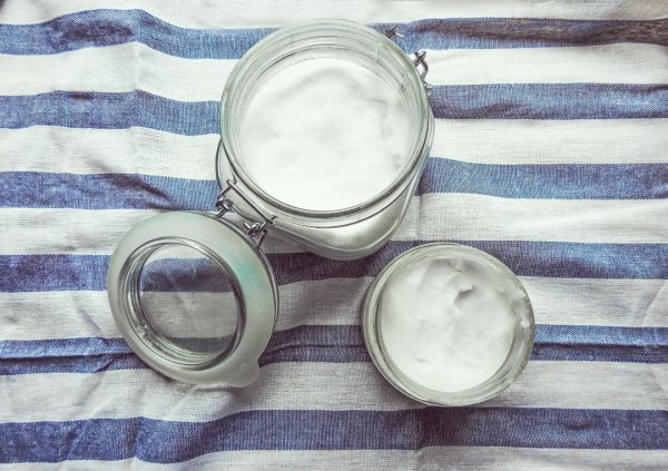 Mason jar, Dairy, Tableware, Metal, Wood,