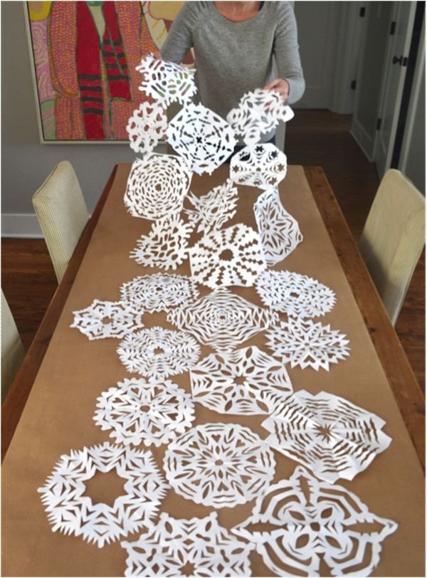Snowflake Table Runner