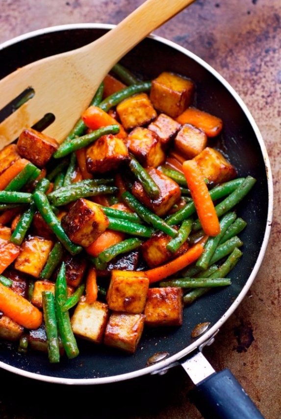 Sesame Ginger Tofu and Veggie Stir Fry