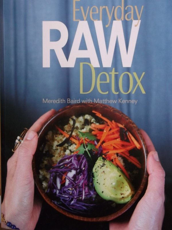 7 Inspiring Detox Books To Check Out This Year - 