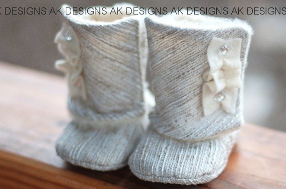 footwear,knitting,art,shoe,fashion accessory,