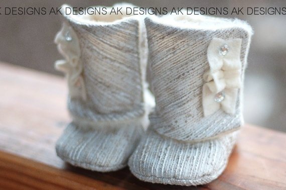 footwear,knitting,art,shoe,fashion accessory,