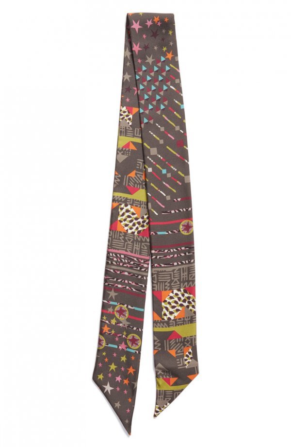 necktie, pattern, trousers, stole,