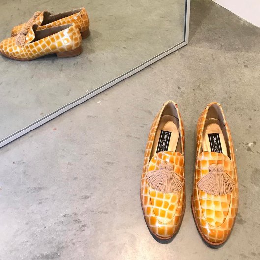 footwear, shoe, leg, sneakers, outdoor shoe,