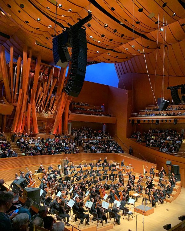 Concert hall, Auditorium, Musical instrument accessory, Music, Stage,