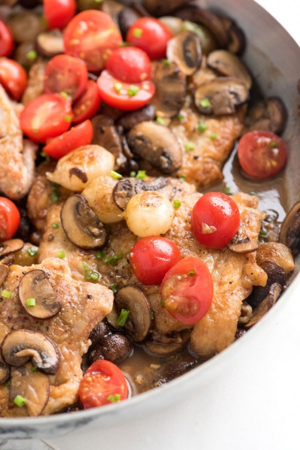 Una sartén pollo Marsala