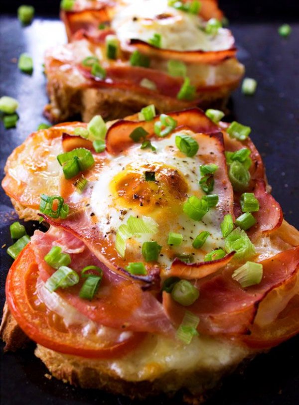 Ham, Tomato and Mozzarella Pizza Toast