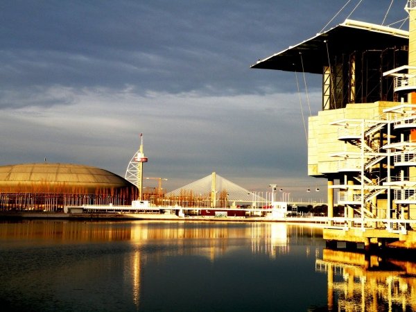 Take a Stroll at Parque Das Nacoes