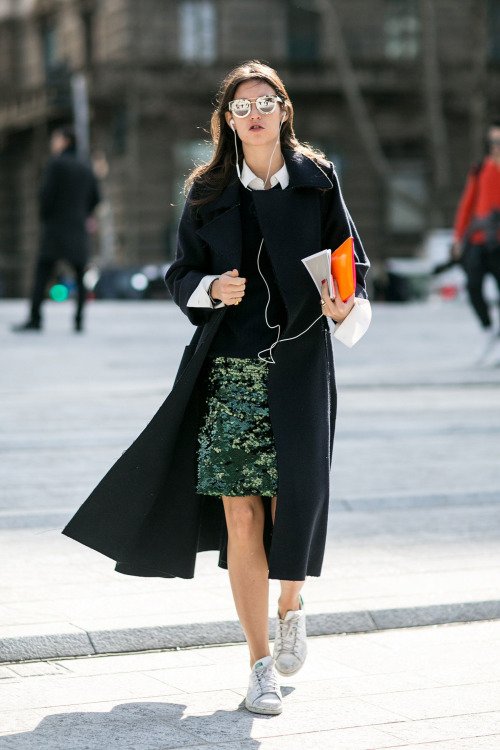 Wear a Sequined Skirt with a Plain Black Top