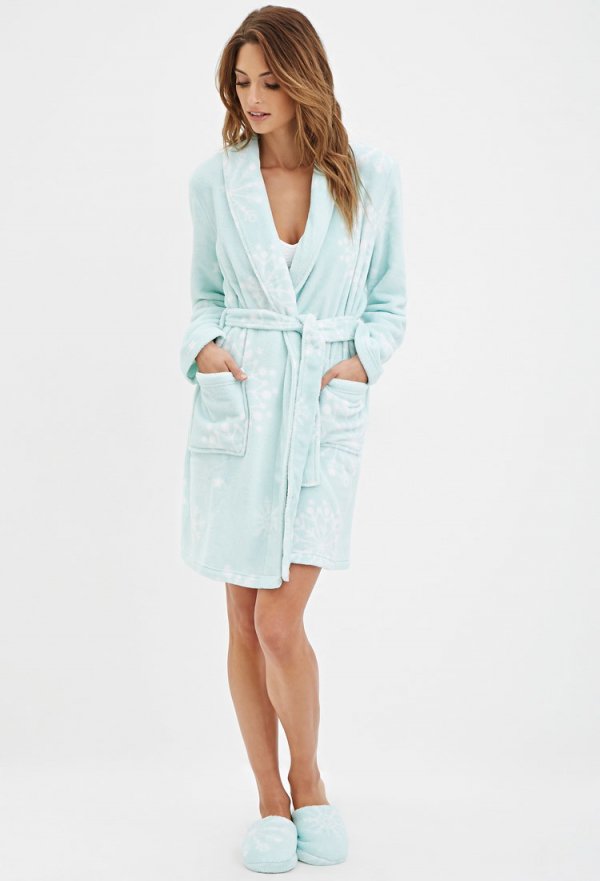 Snowflake Robe Set