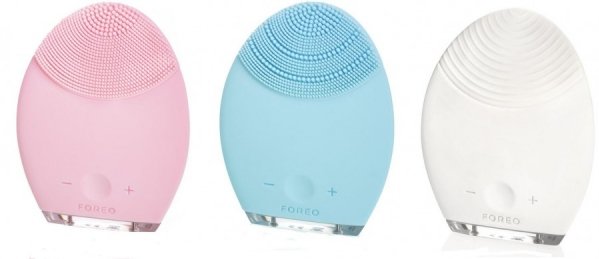 Foreo Luna Facial Cleansing Brush