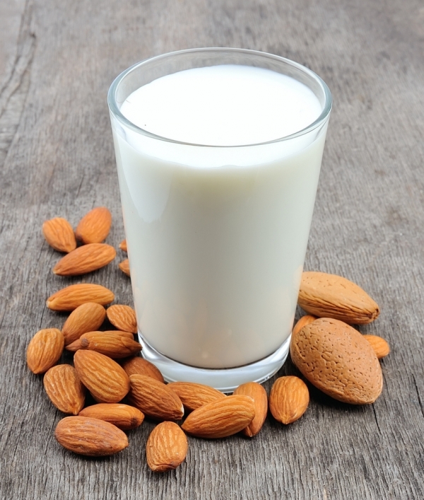 3⁄4 Cup Almond Milk - 45 Calories