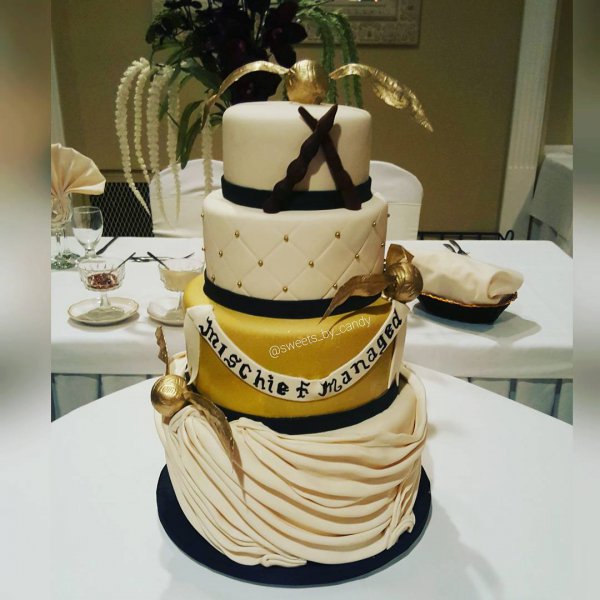 Harry Potter Themed Wedding Cakes for the Nerd in You