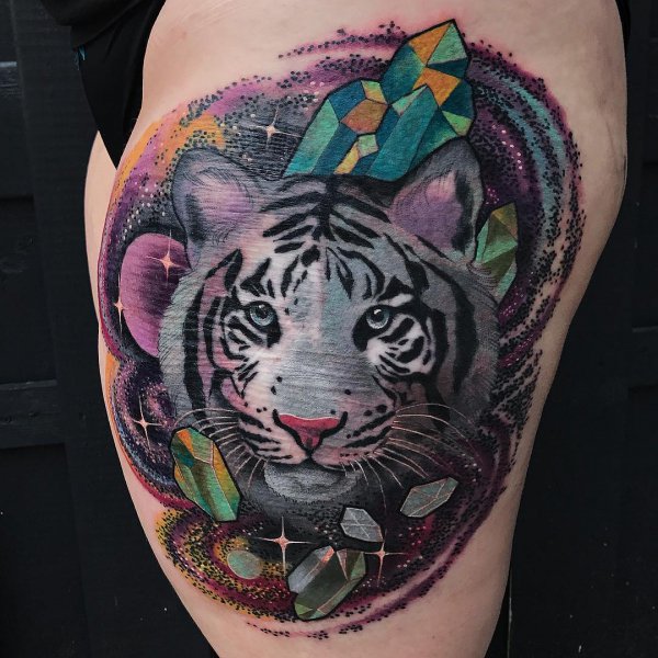 mammal, tattoo, arm, tattoo artist, chest,