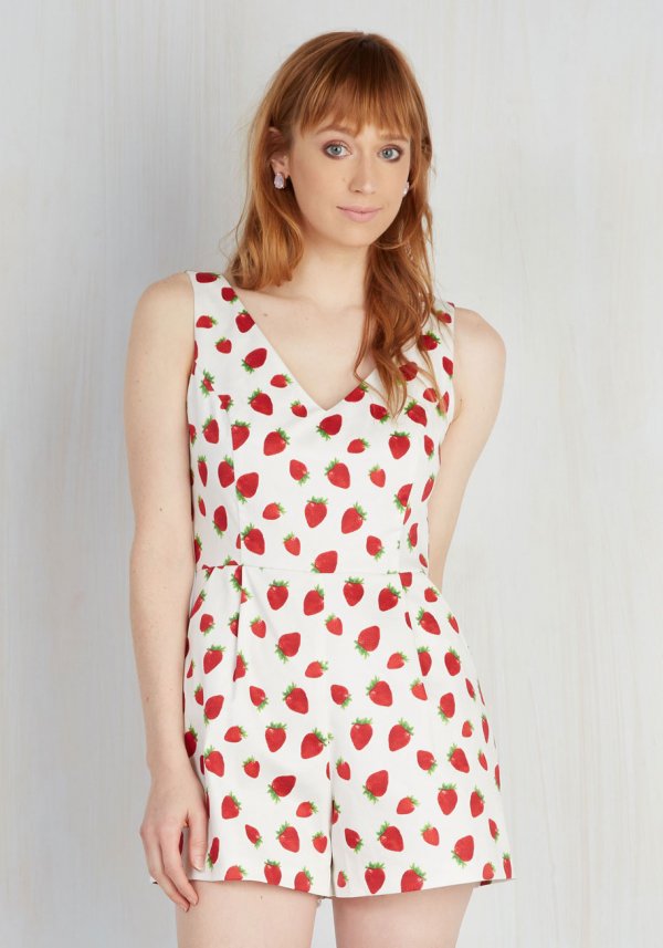 clothing, polka dot, sleeve, pattern, swimwear,