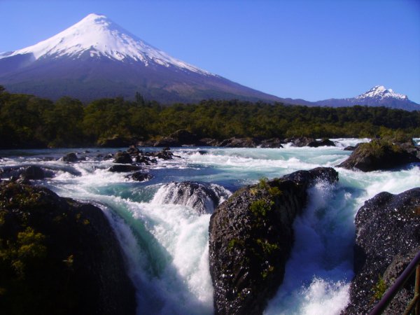 PETROHUE FALLS, CHILE