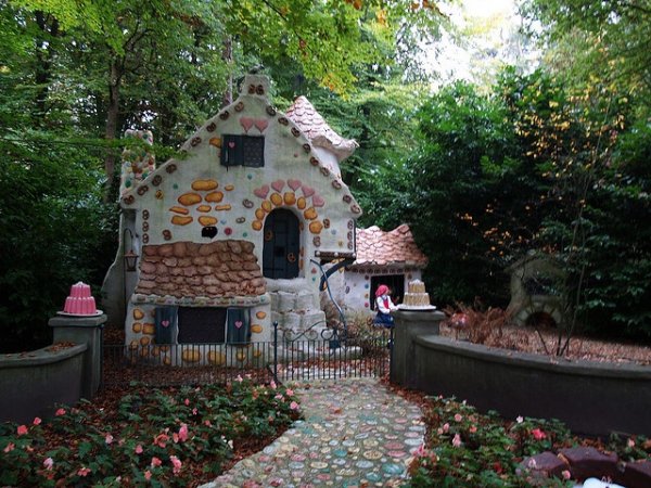 Efteling,garden,flower,shrine,yard,