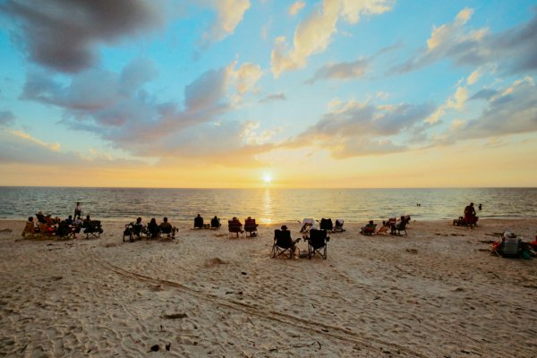 sky, beach, sea, horizon, body of water,