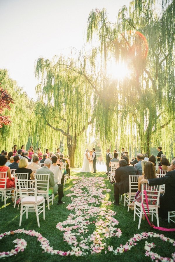 Flowers down the Aisle