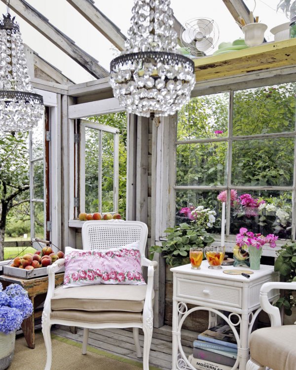 porch,room,outdoor structure,lighting,dining room,