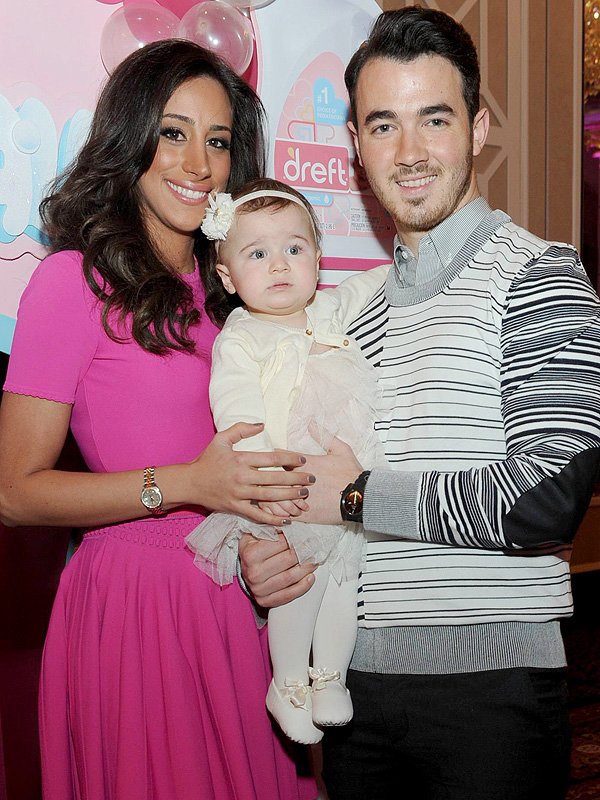 The New Jonas Family