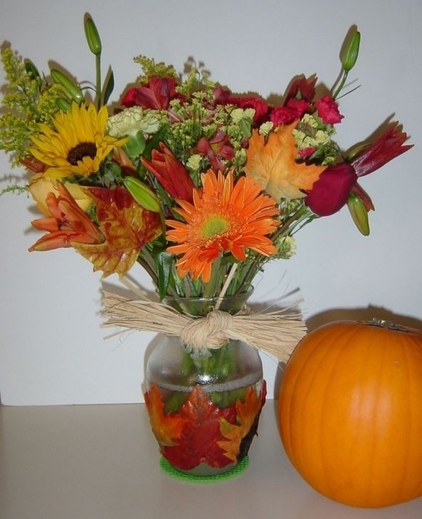 Decoupage Leaves on Vases