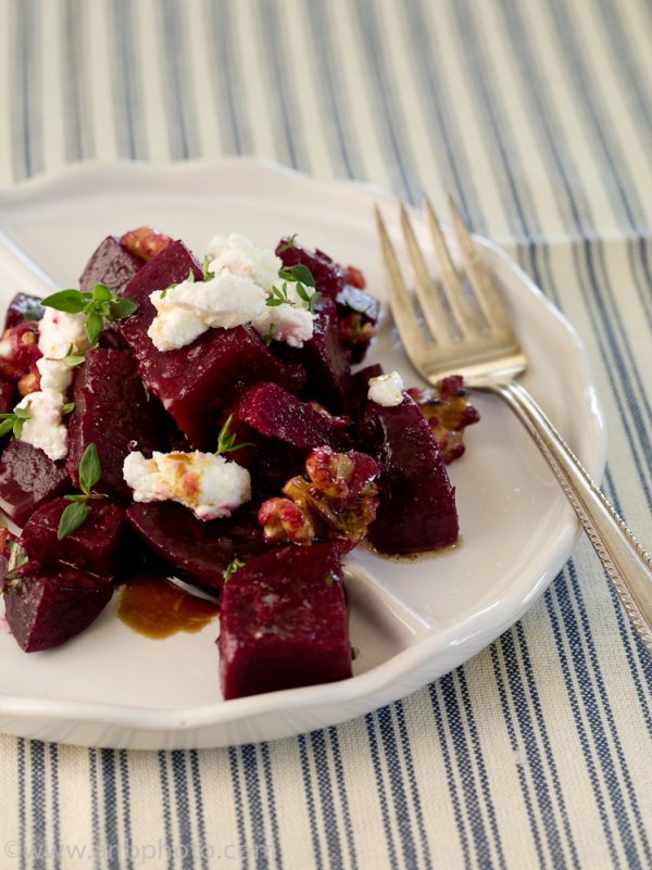 Beet Salad with Walnuts and Goat Cheese