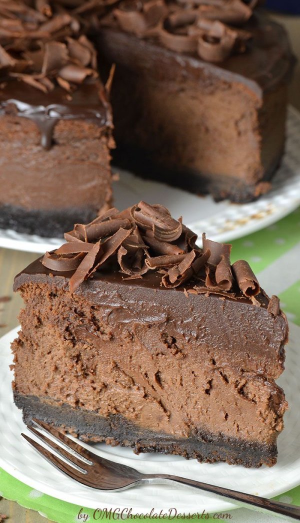 Triple Chocolate Cheesecake with Oreo Crust